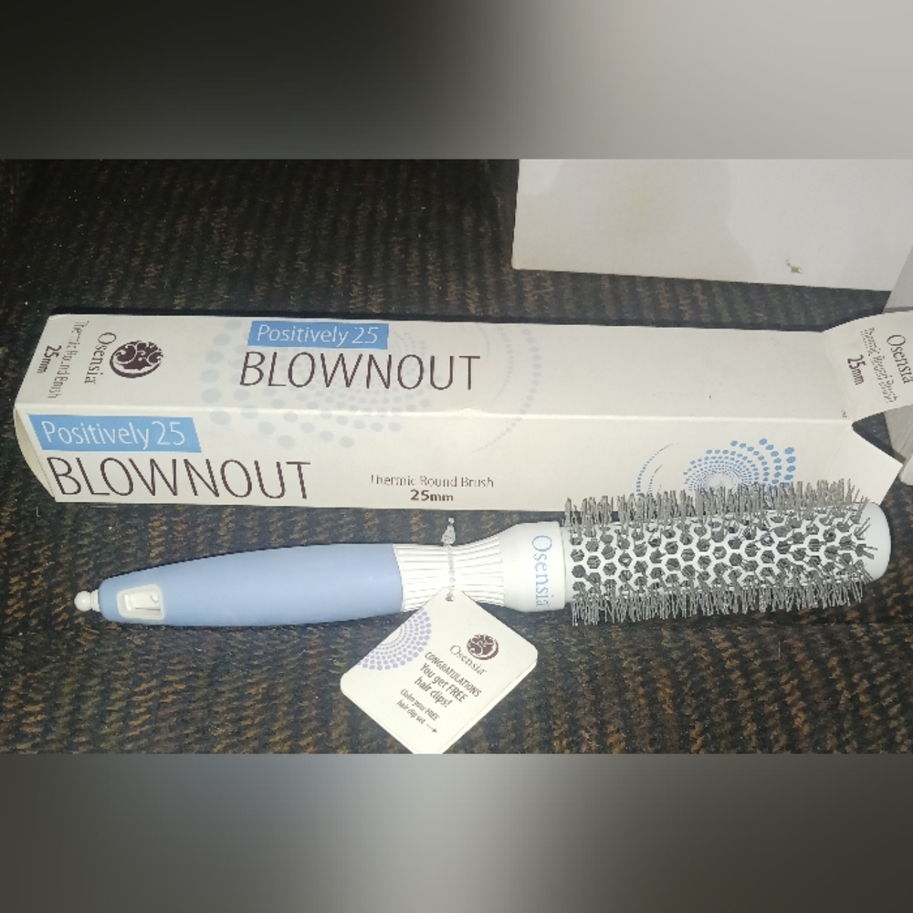 Osensia Ceramic Ionic Round Blowout Brush